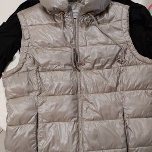 L size Calvin Klein puffy woman vest